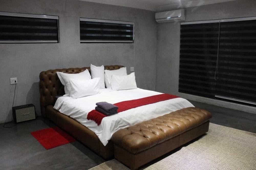 Deluxe Suite photo 1