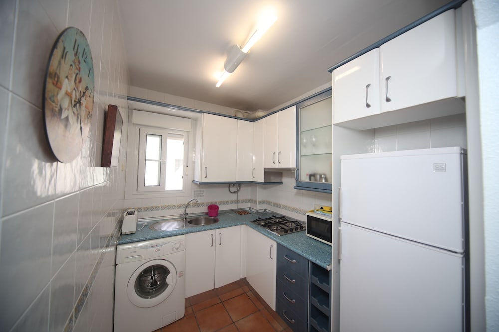 Classic Apartment, 2 Bedrooms, Sea View photo 2
