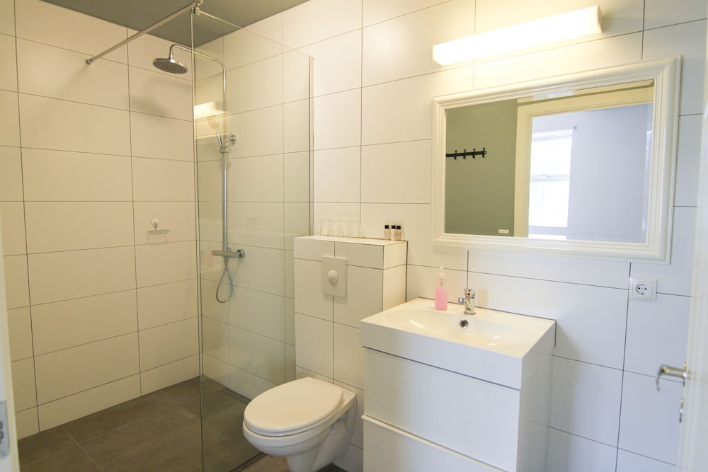 Quadruple Room with Hot Tub and Sauna Access photo 2