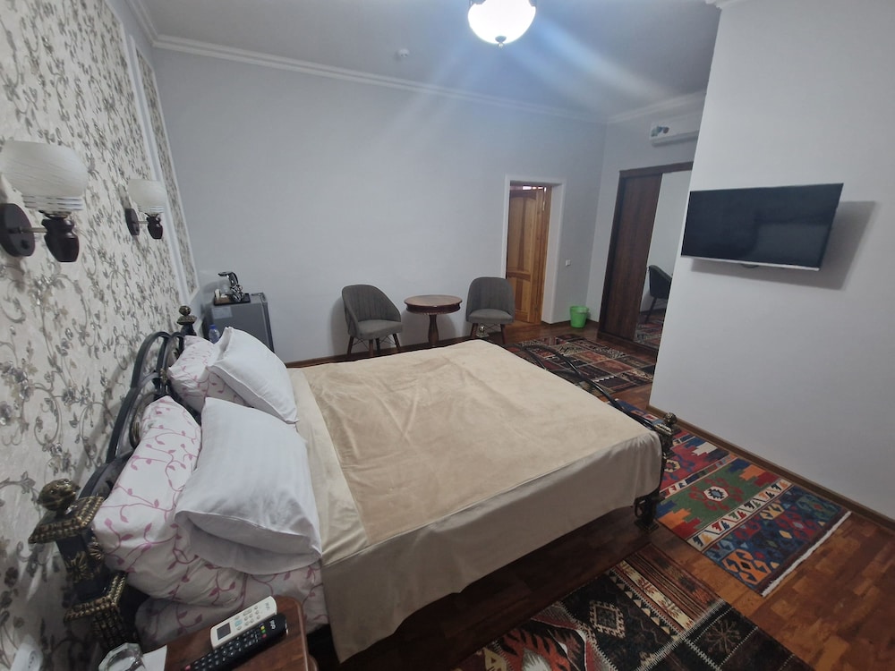 Standard Double Room, 1 Queen Bed photo 3
