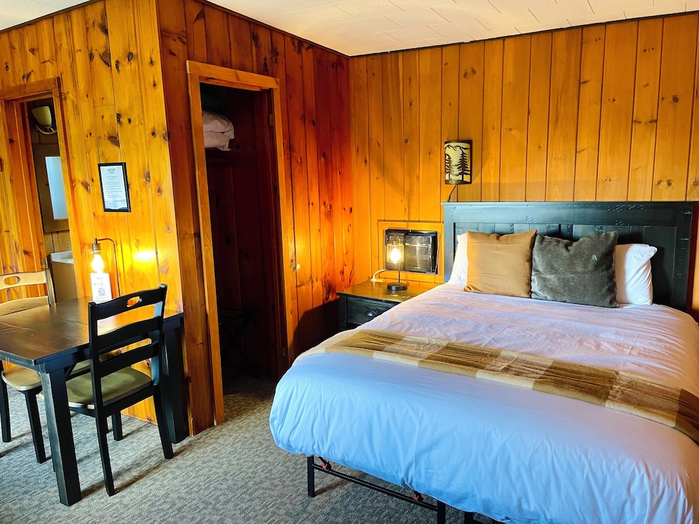 Panoramic Suite, Multiple Beds photo 1