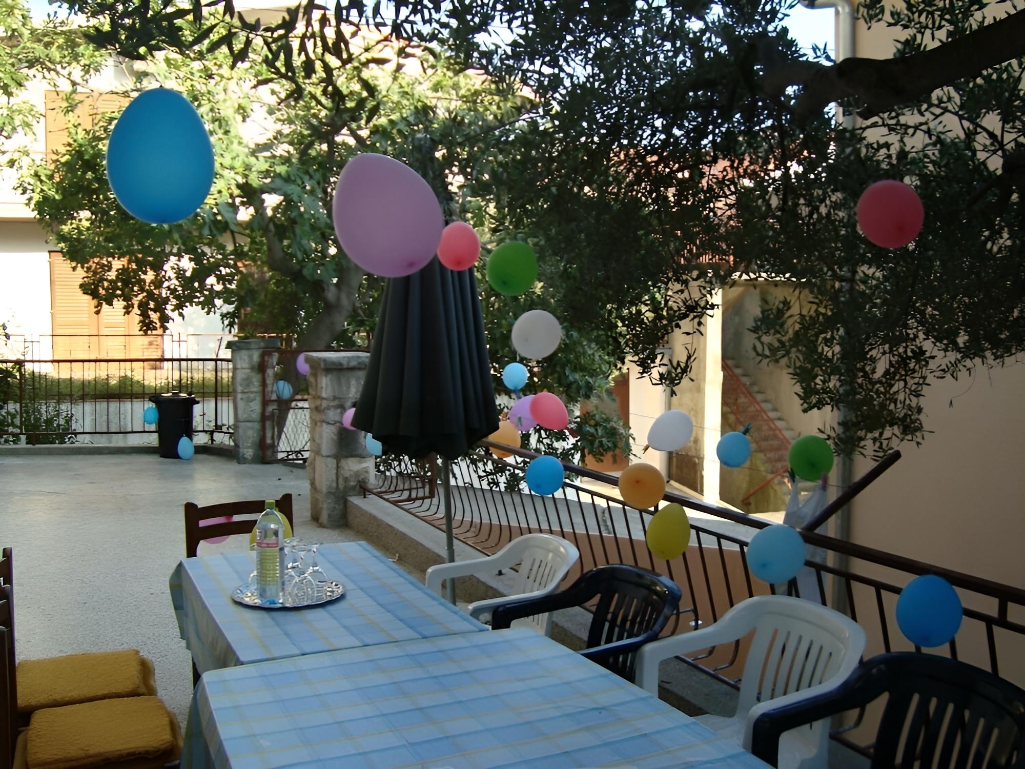 Apartment (Vedrana - 150 m from beach - A1(7+1)) photo 1