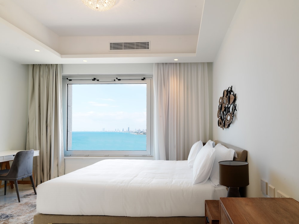 Luxury Apartment, 3 Bedrooms (9F) - Photo 1