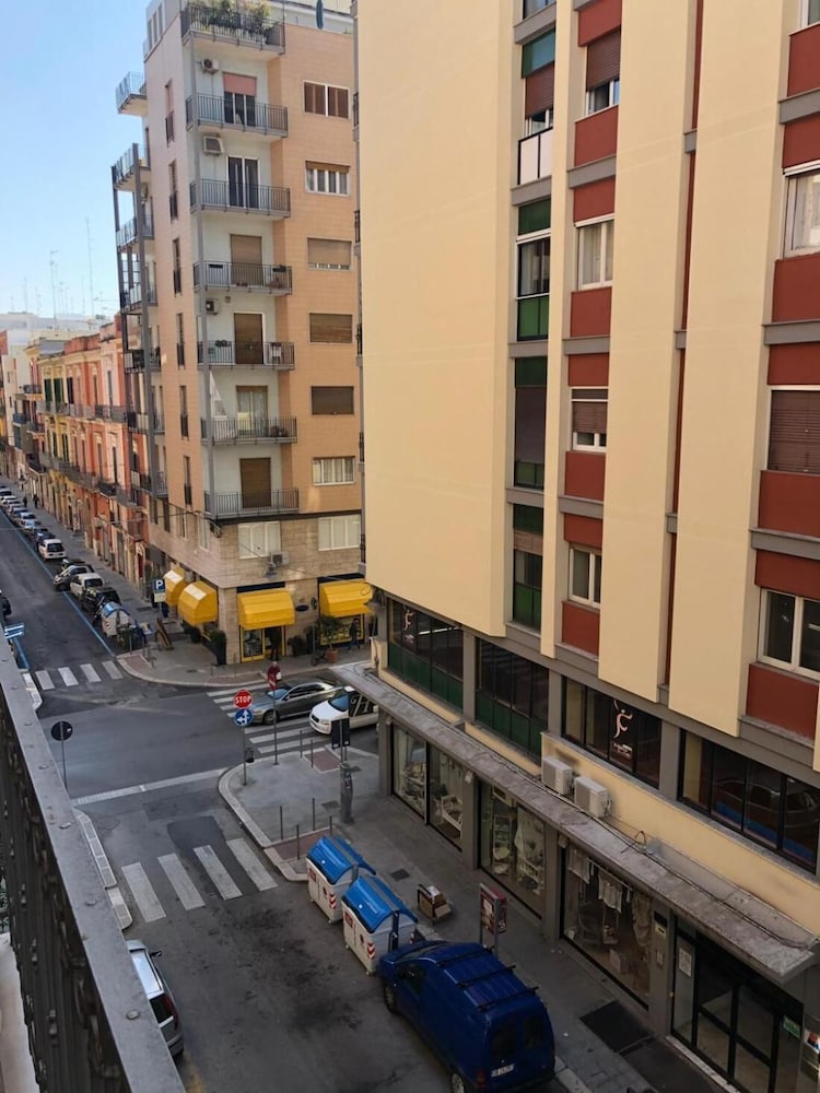 in the Heart of the City of Bari, 写真 3
