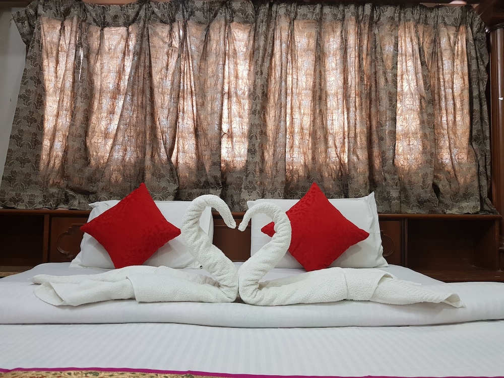 Deluxe Room - Photo 1