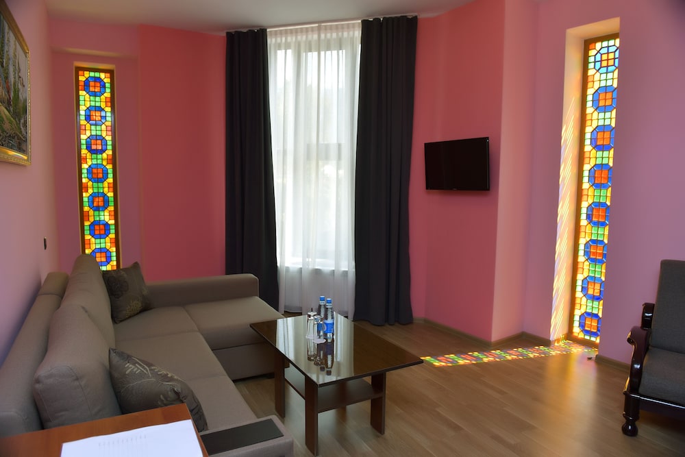 Grand Suite, 2 Bedrooms, Mountain View photo 2