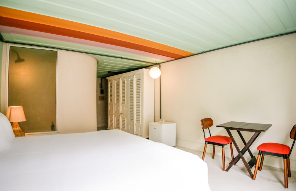 Standard Double Room - Photo 4