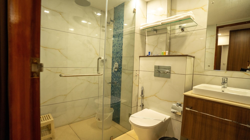 Deluxe Room - Photo 2
