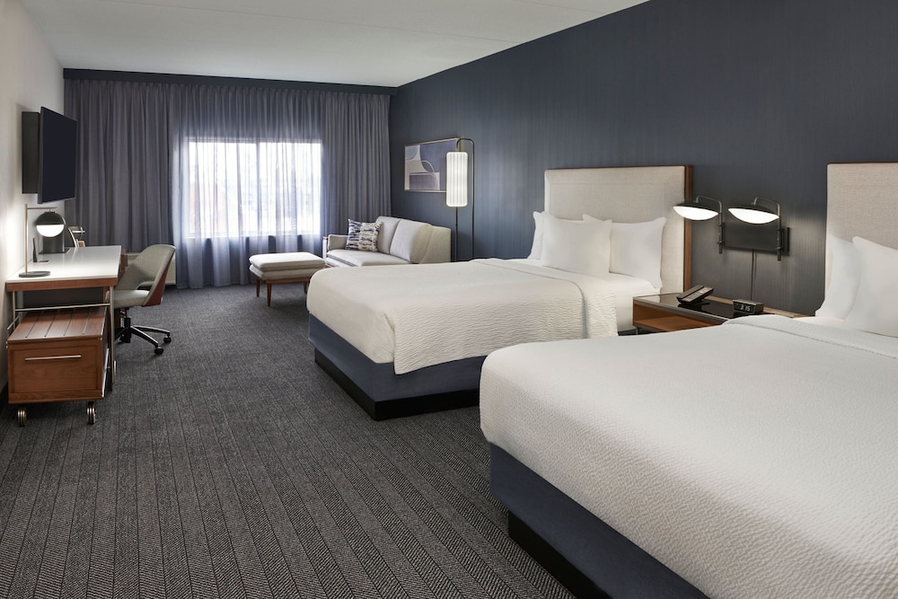 Room, Multiple Beds - Photo 1