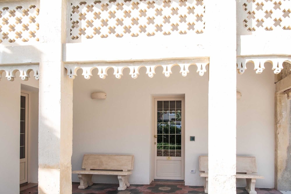 Classic Triple Room, Garden View photo 3