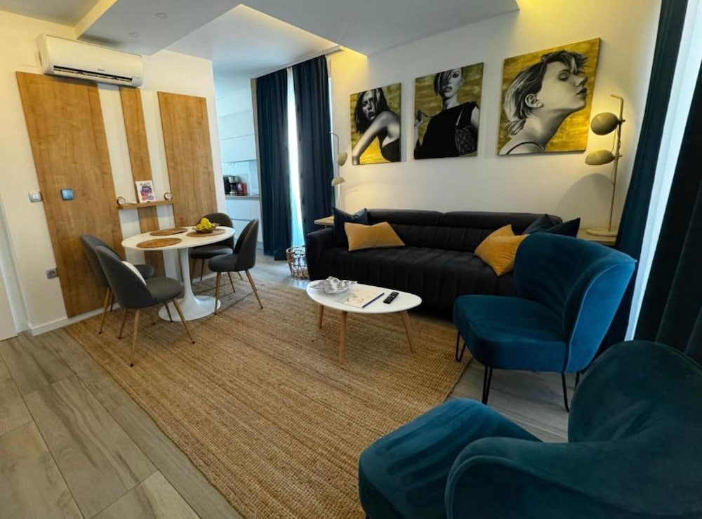 Apartment (Two Bedroom Apartment (1.floor))