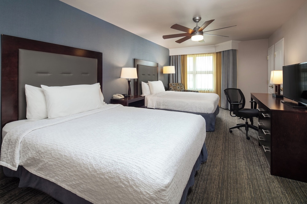 Suite, 2 Queen Beds, Accessible, Bathtub photo 3