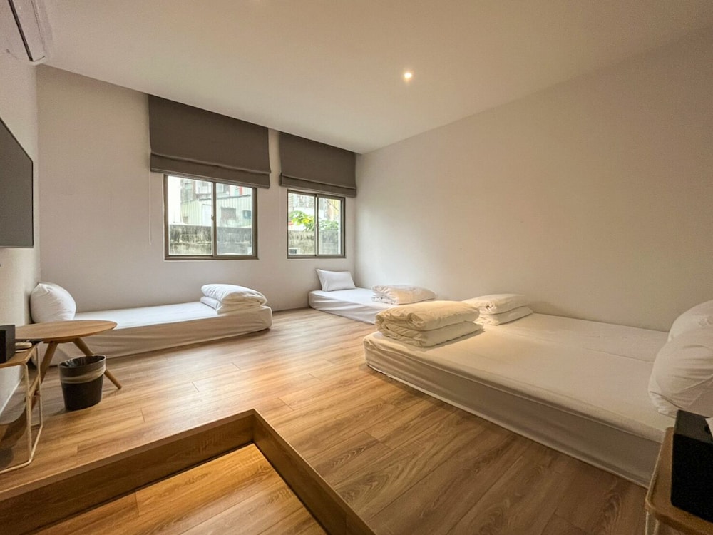 Gallery Quadruple Room photo 3