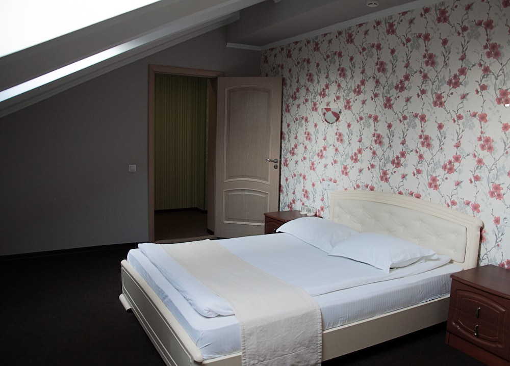 Family Room, Multiple Beds photo 1