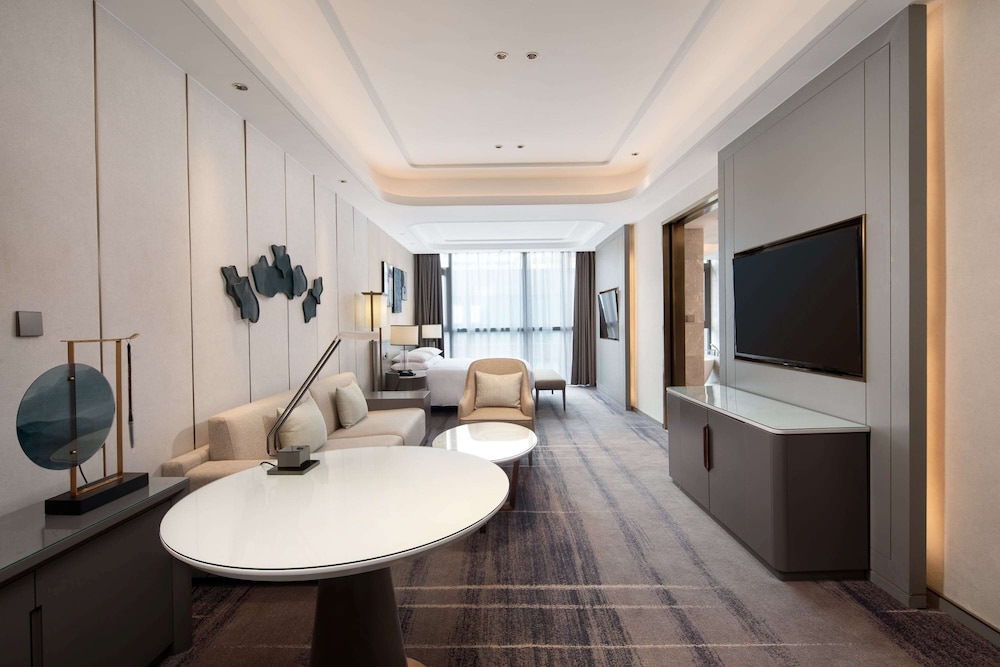 Superior Suite, 1 King Bed, Non Smoking