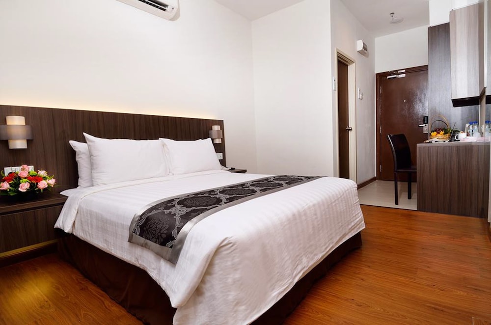 Studio Suite photo 1