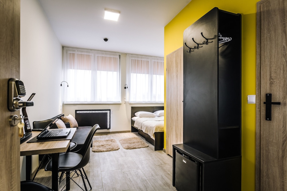 Double Room - Photo 5