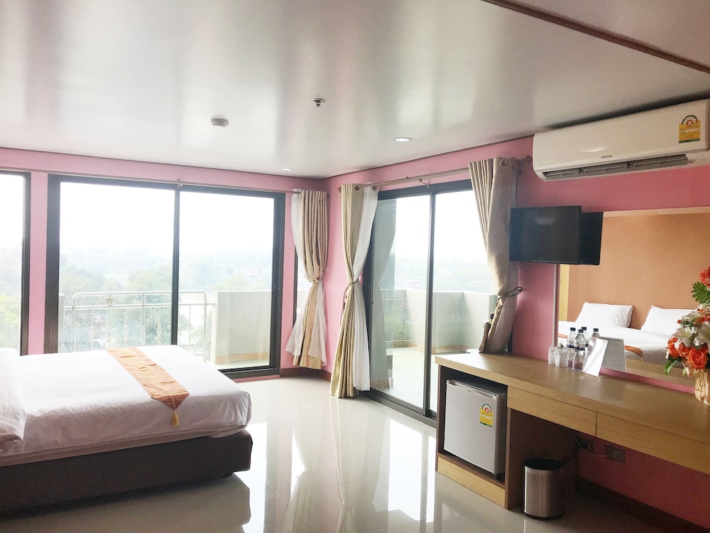 Riverview Suite Double Room photo 3