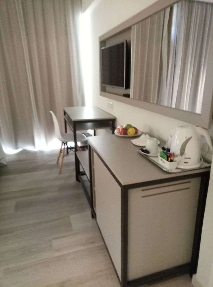 Superior Twin Room, Sea View - Photo 2