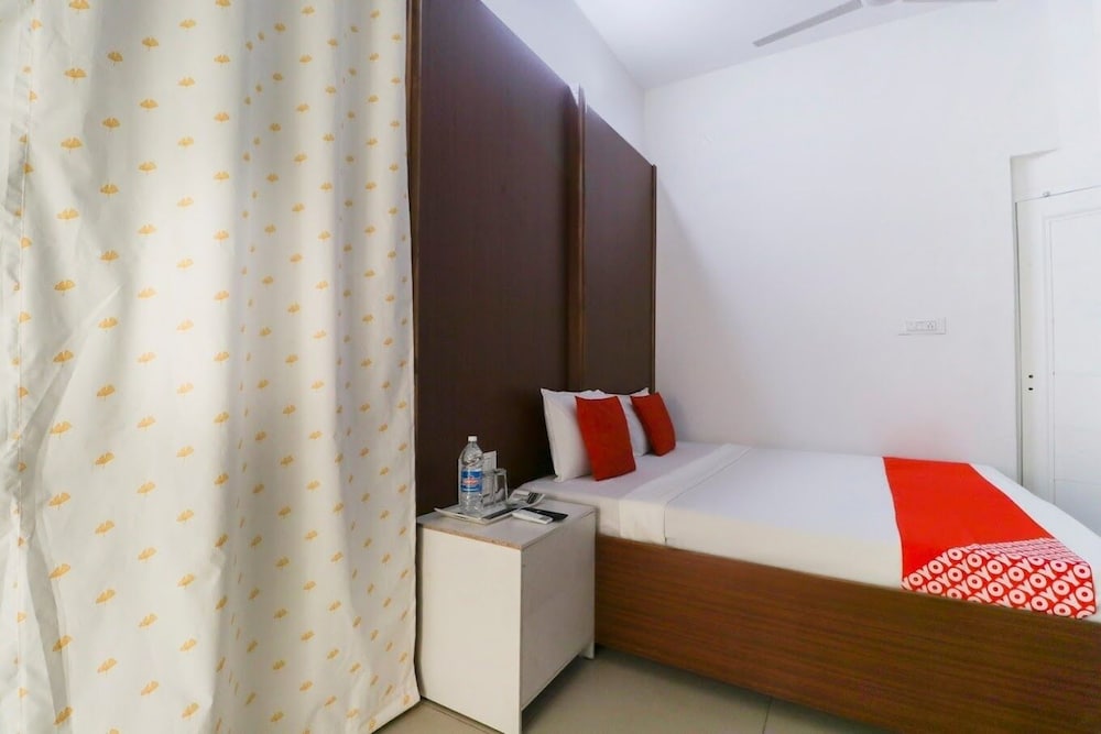 Deluxe Room, Balcony, City View photo 1