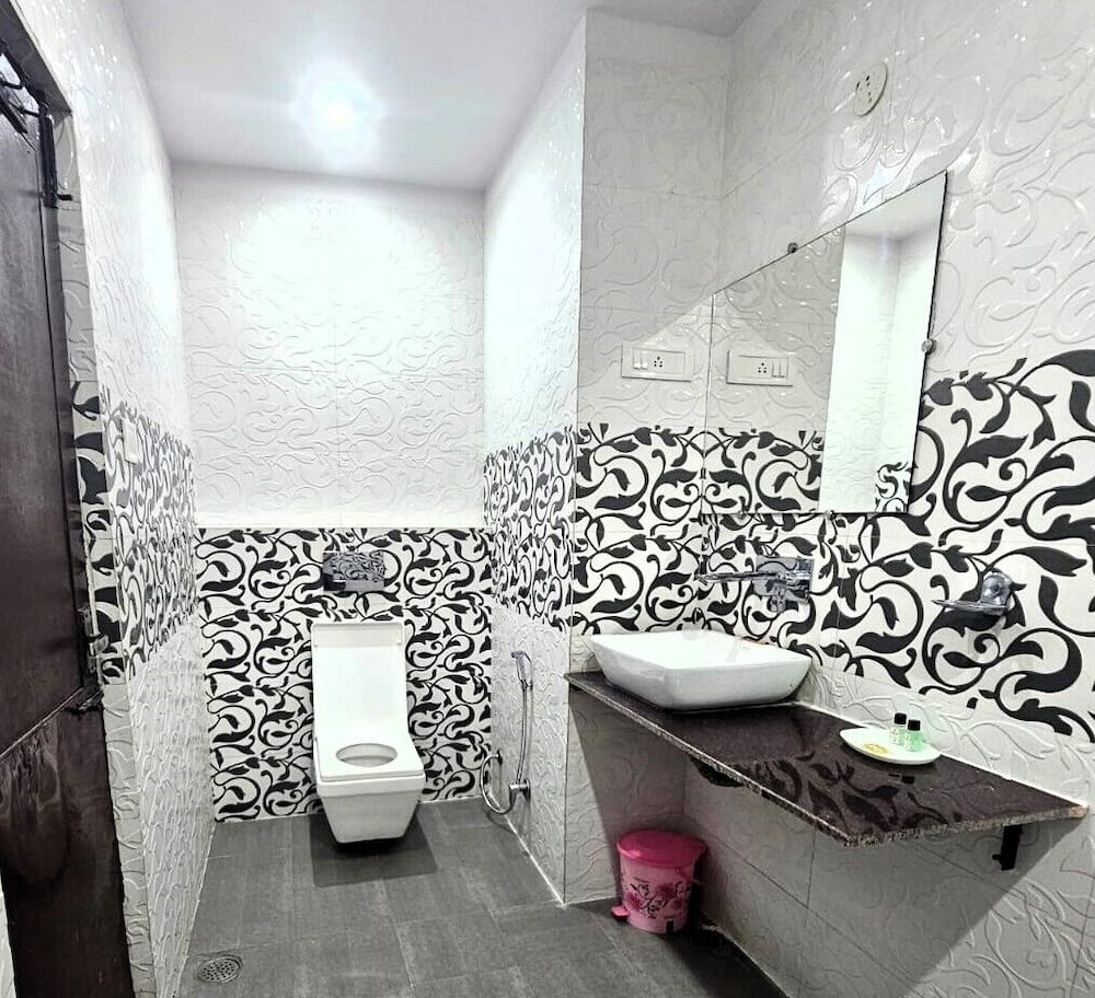 Super Deluxe Harkipauri Facing Room photo 2