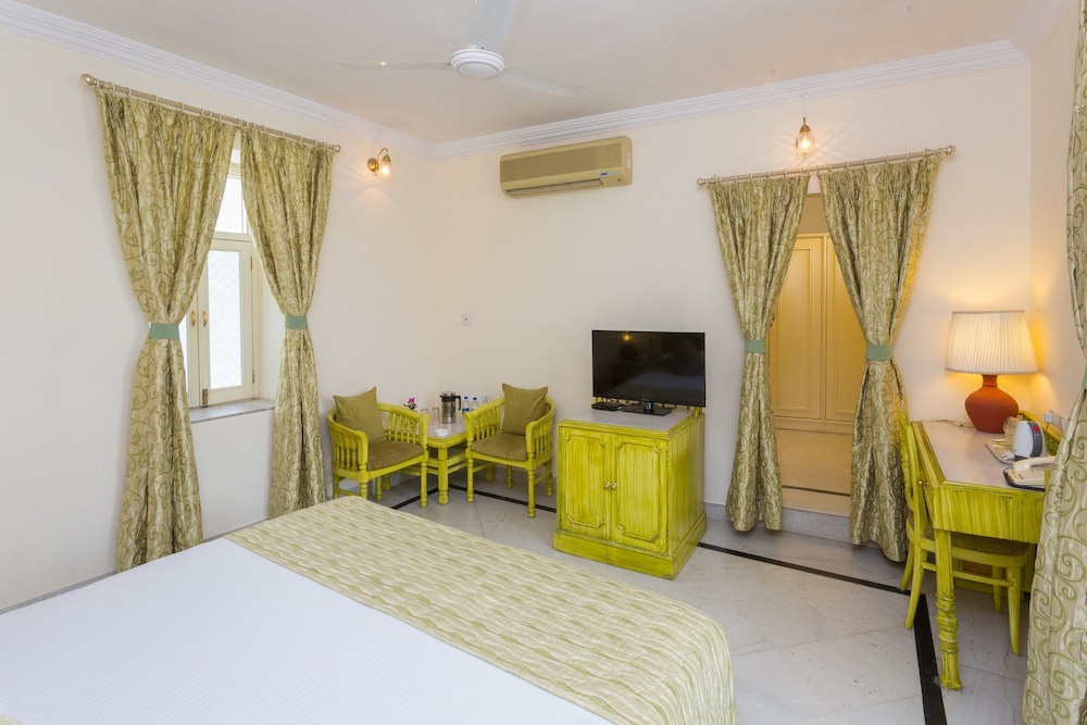 Superior Room - Photo 8