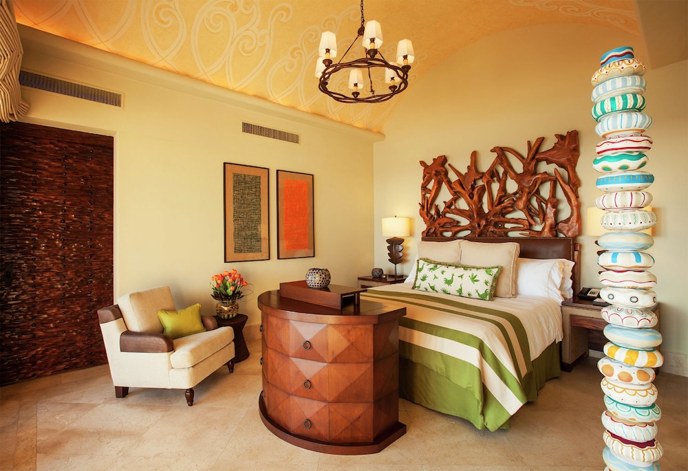 Premium Beach Front Suite with Plunge Pool - King Bed - Photo 4