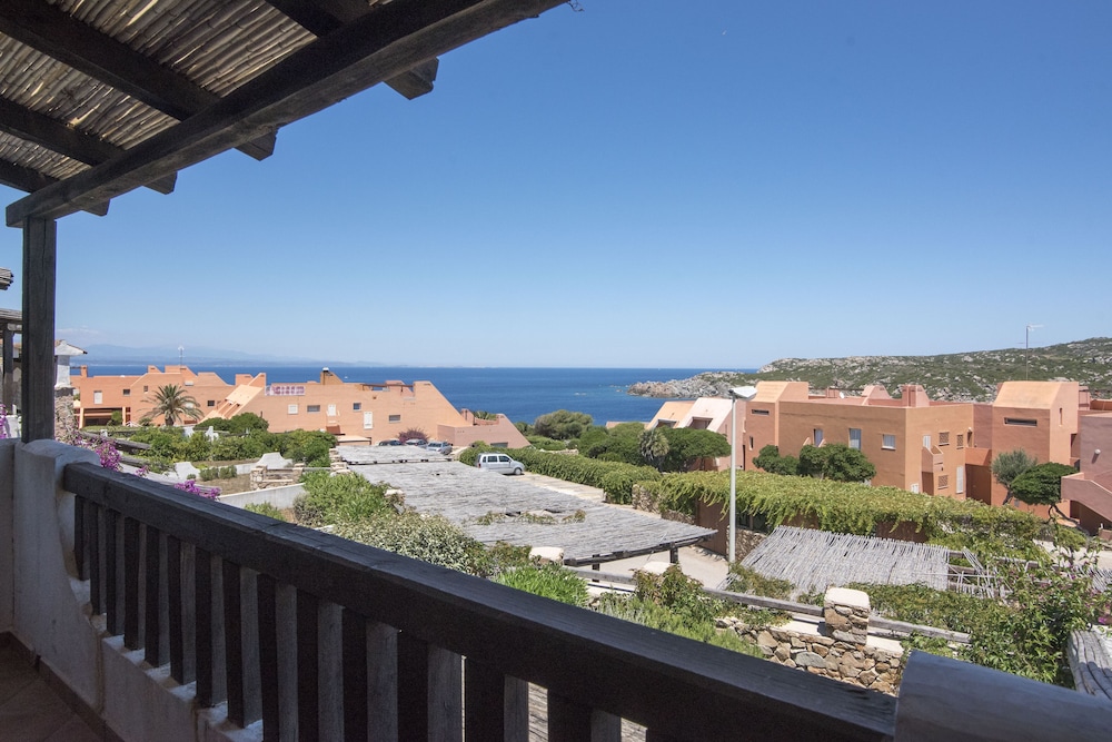 Classic Studio, Balcony, Sea View photo 2