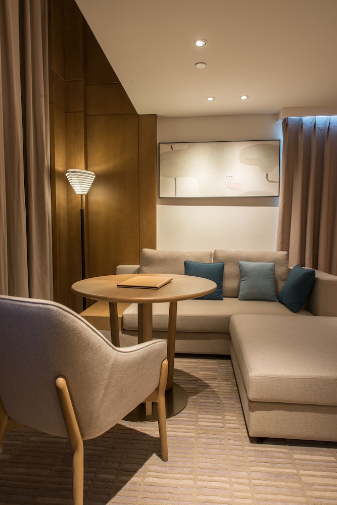 Superior Suite, Multiple Beds, Non Smoking, Sea View