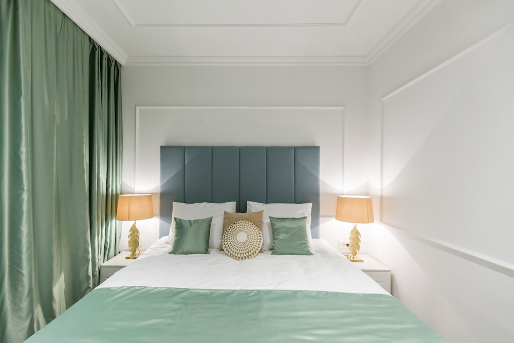 Executive Studio Suite (3)