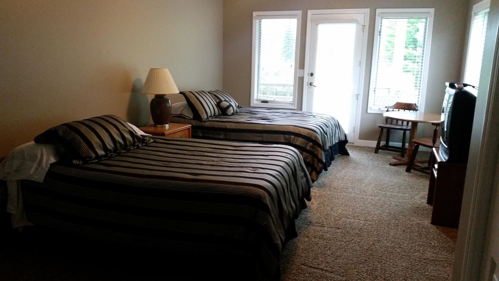 Condo, 2 Bedrooms