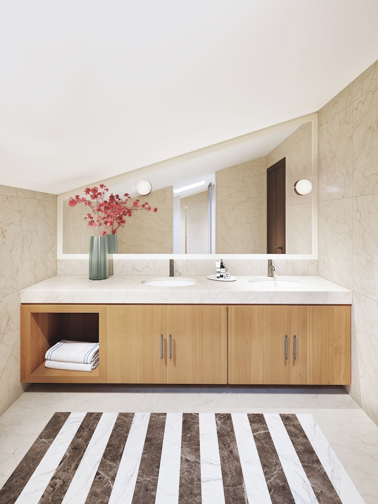 Residence Premium Two Bedrooms thumbnail 6