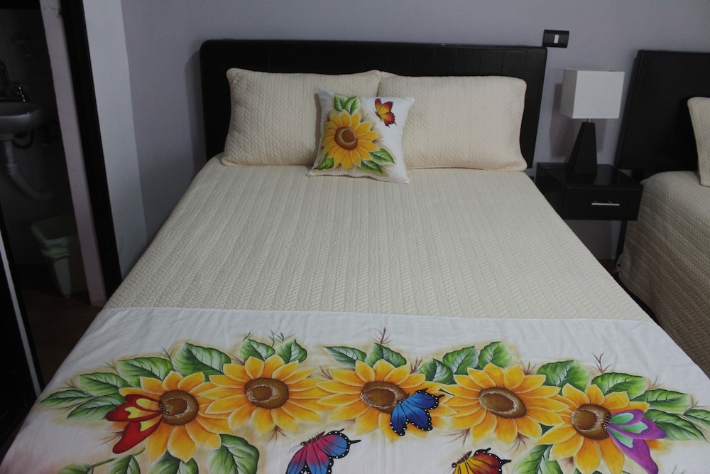 Double Room, 2 Double Beds, Non Smoking photo 2