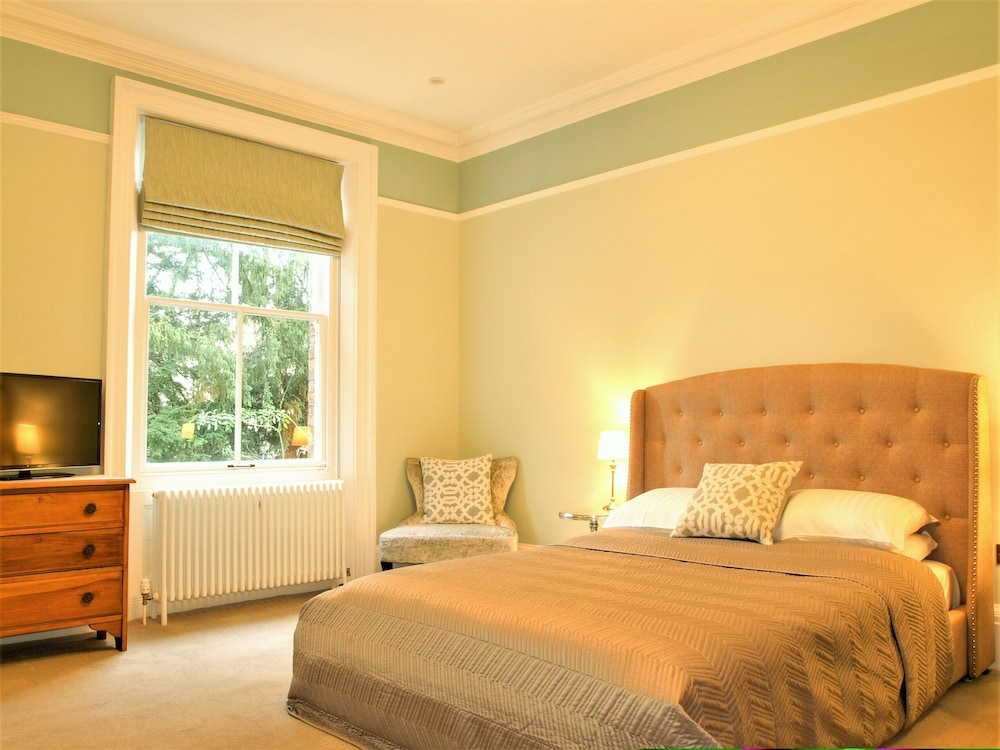 Deluxe Double Room, Ensuite (with Cathedral View) photo 1