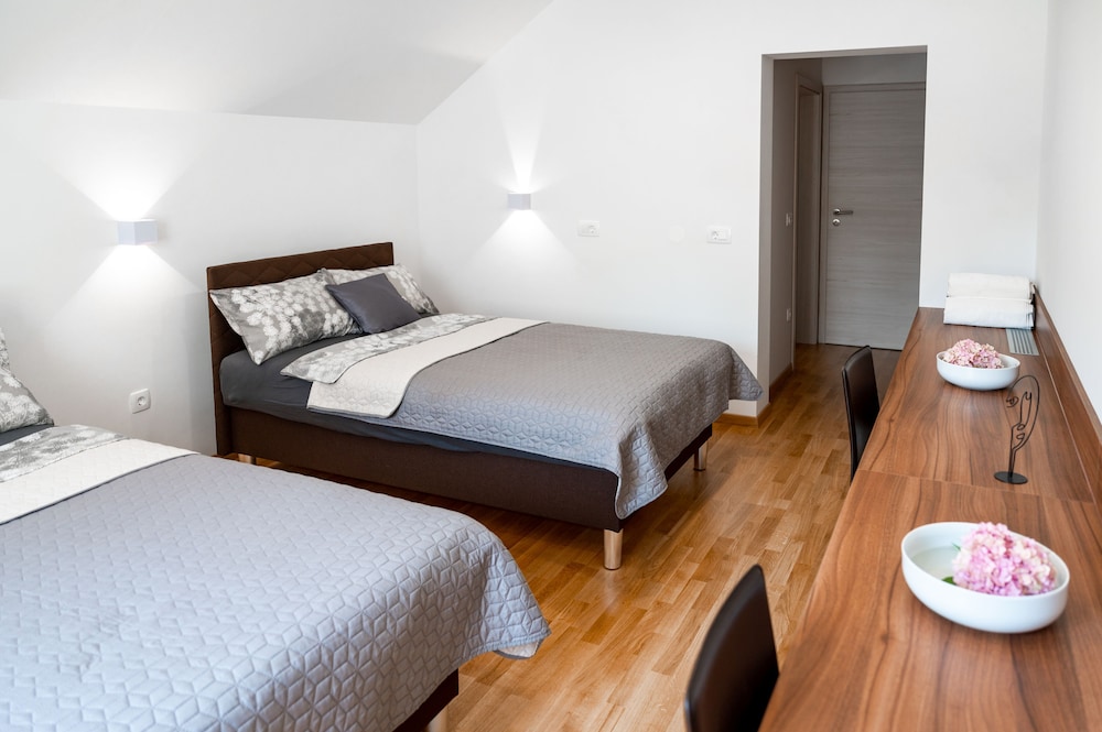 Business Double Room, 1 Bedroom photo 2