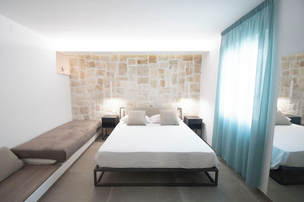 Deluxe Studio Suite