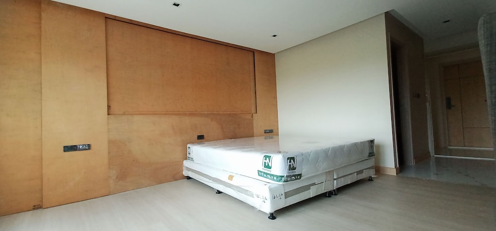 Deluxe King Room photo 1