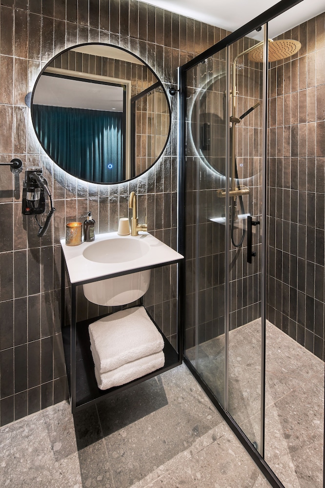 Deluxe Double or Twin Room - Photo 3