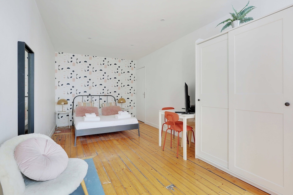Apartment photo 2