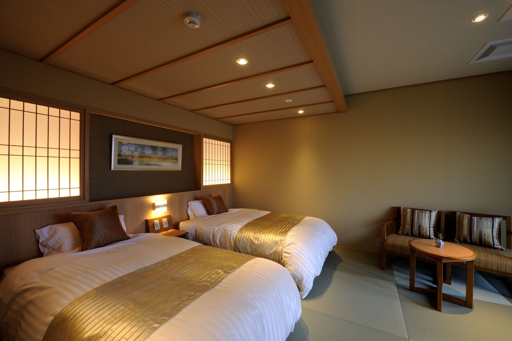 [Sumire] Japanese Style Room, 10 Tatami Mat, 2 Single Beds, Non Smoking