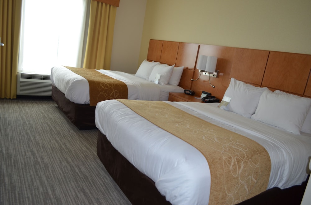 Suite, 2 Queen Beds, Non Smoking photo 2