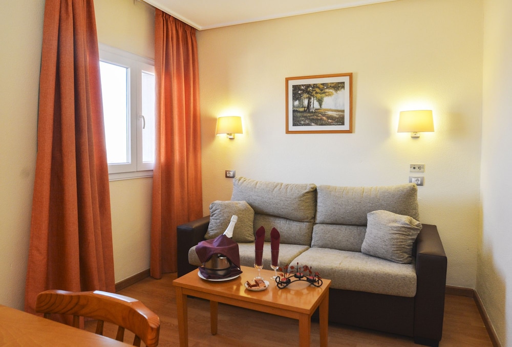 Double room with living room - Photo 4