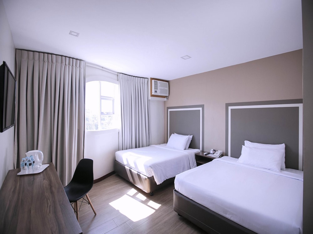 Deluxe Triple Room photo 3