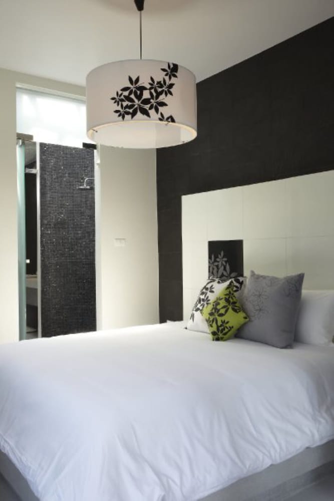 Blissfully green villa - Photo 3
