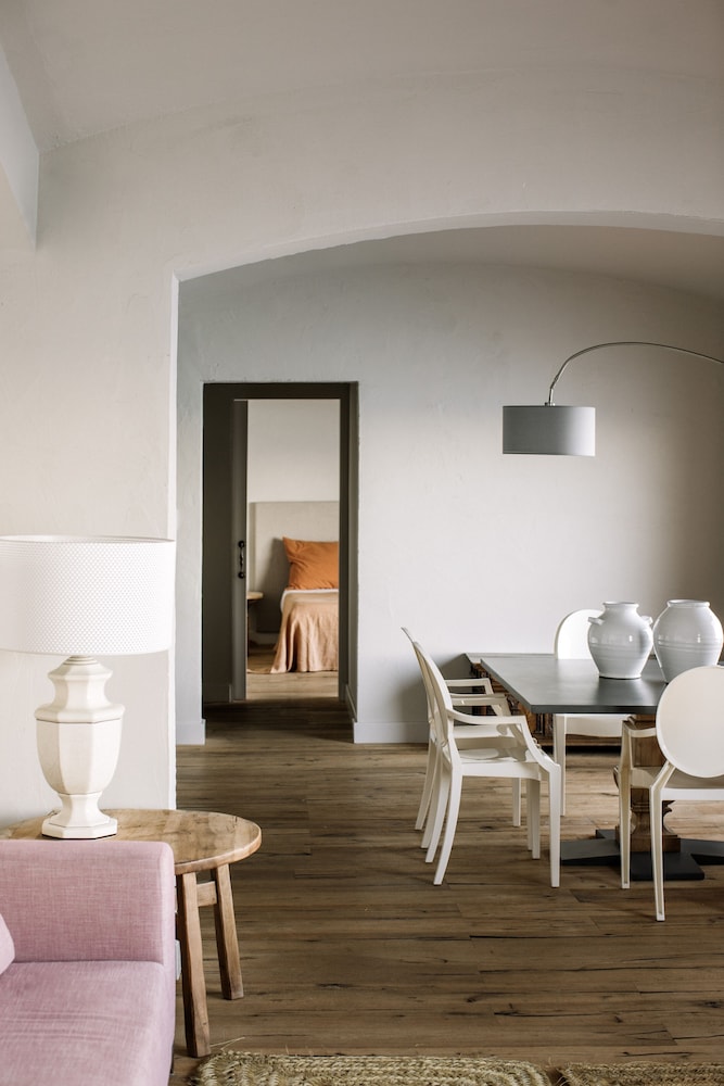 Apartamento, 2 habitaciones, vista al mar (Rosa)
