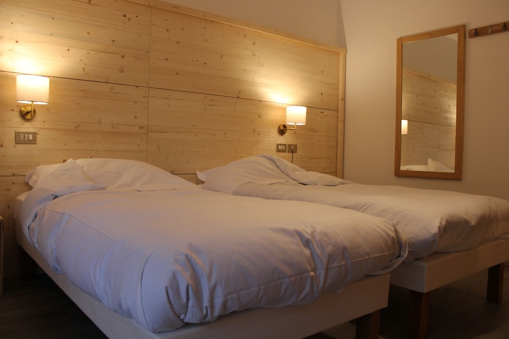 Classic Double or Twin Room photo 2