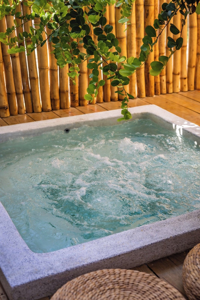 Superior Suite, Private Pool, Beach View photo 2