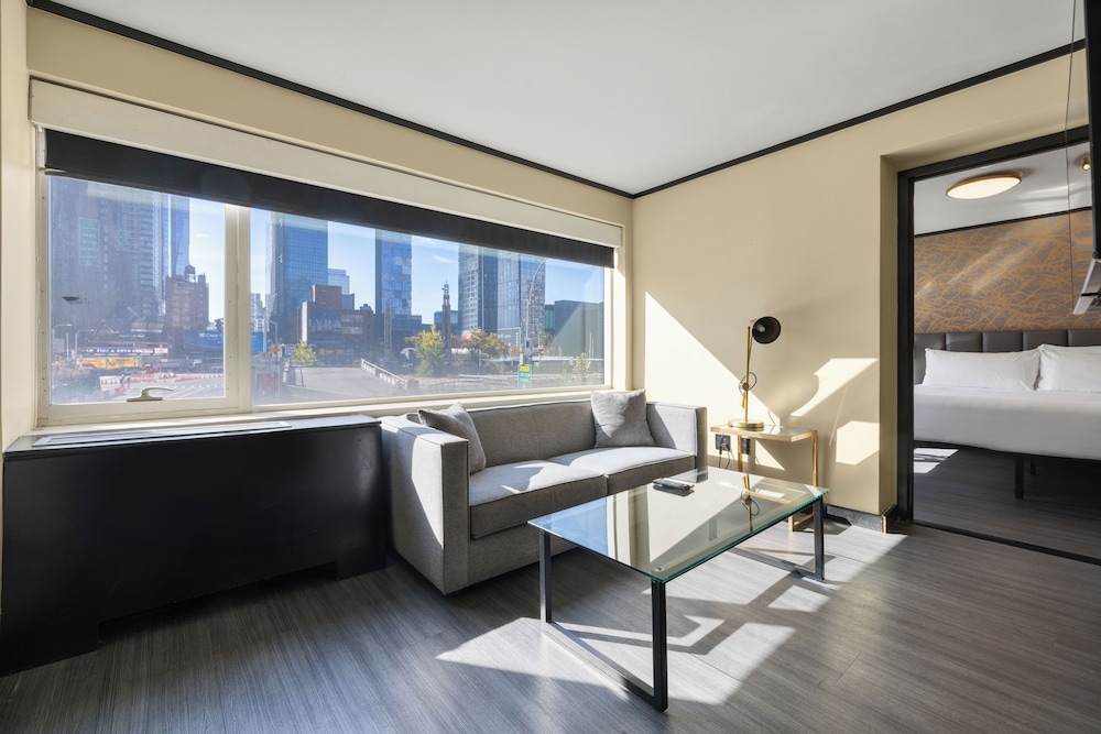 The Manhattan Suite photo 2