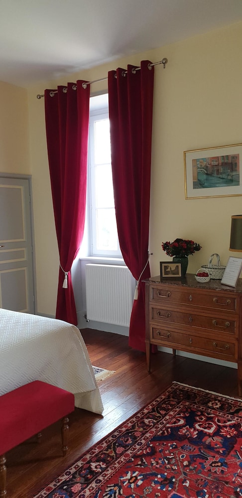Deluxe Double Room, Private Bathroom, Park View (Chambre Jaune) photo 2