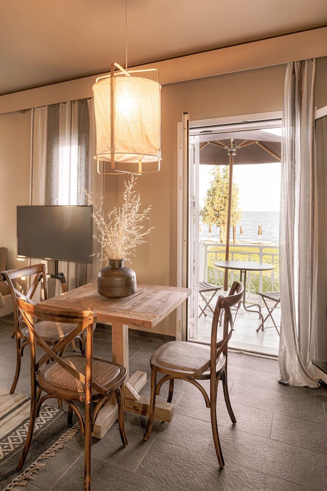 Luxury Apartment photo 2